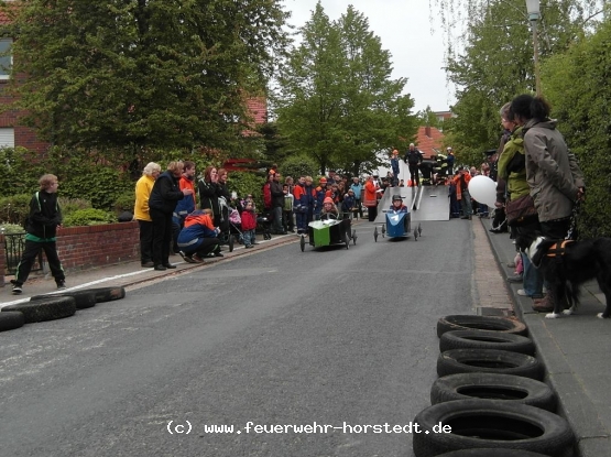 Angefeuert von dem Team Horstedt f�hrt Katja eine schnelle Zeit