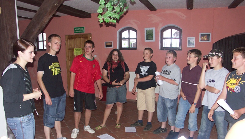 Wir �ben Cowboy und Indianer