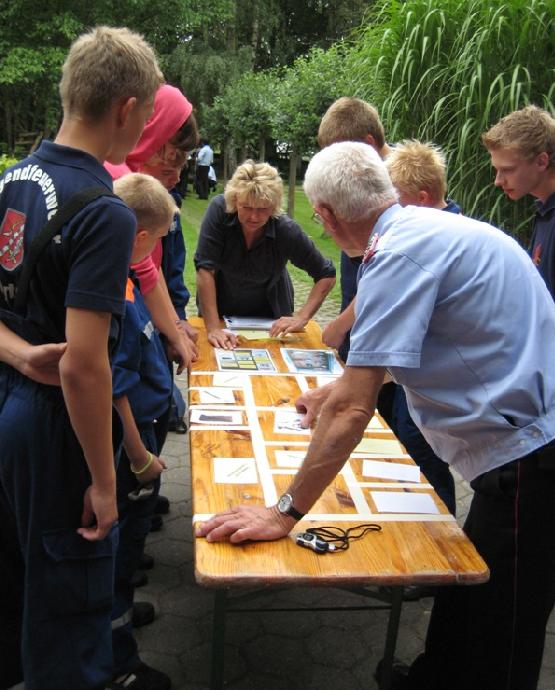 Merkf�higkeit und Kenntnisse in der Feuerwehrtechnik waren beim KIM-Spiel gefragt