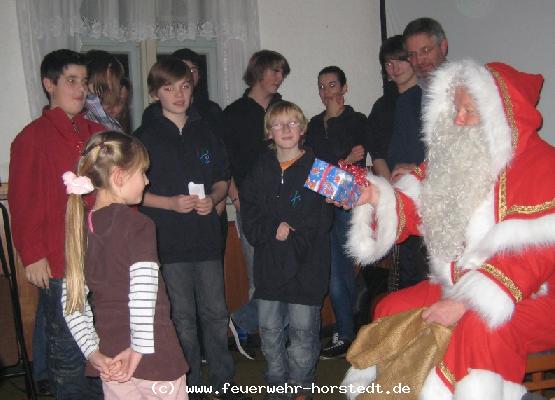 Der Weihnachtsmann hat Geschenke mitgebracht