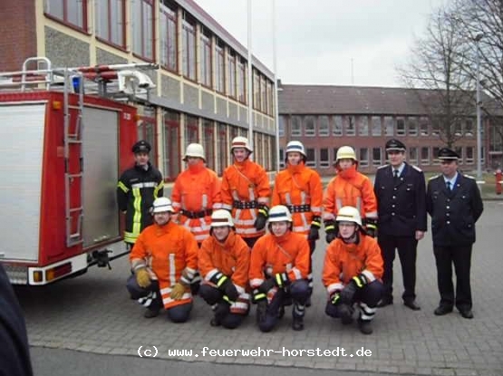 Dennis und Fred mit ihrer Gruppe nach der praktischen Pr�fung