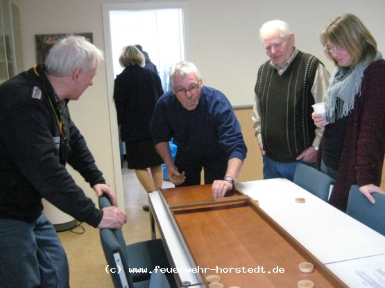 Unser Gastgeschenk - ein Jakkolo-Spiel - wurde gleich ausprobiert