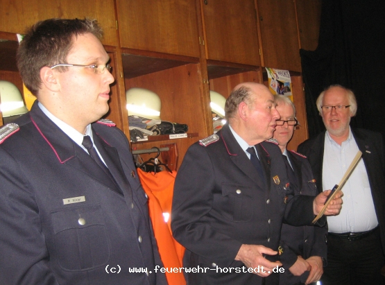Karsten schaut auf 60 Jahre Feuerwehrerfahrung in Horstedt zur�ck...