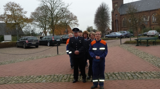 Feuerwehr und Jugendfeuerwehr gedenken gemeinsam